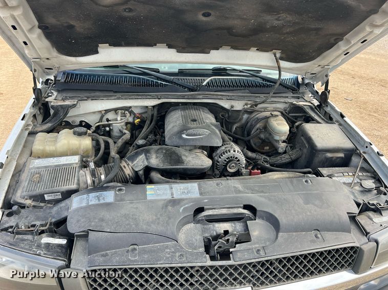 image for item NI9059 2005 Chevrolet Silverado 1500  Ext. Cab pickup truck cab and chassis