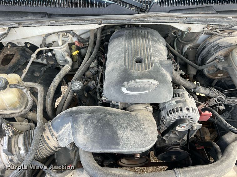 image for item NI9059 2005 Chevrolet Silverado 1500  Ext. Cab pickup truck cab and chassis