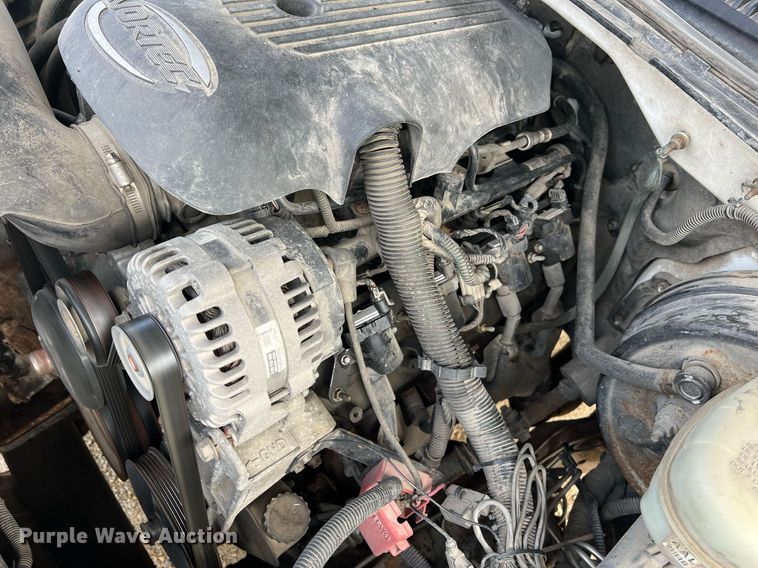 image for item NI9059 2005 Chevrolet Silverado 1500  Ext. Cab pickup truck cab and chassis