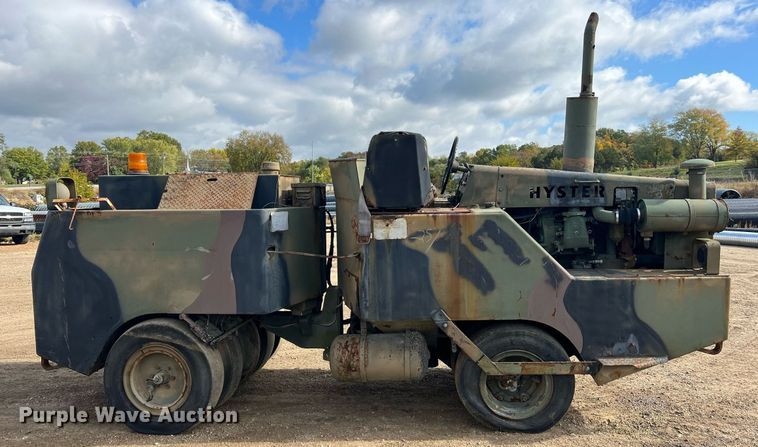 image for item NI9060 Hyster C530  pneumatic roller