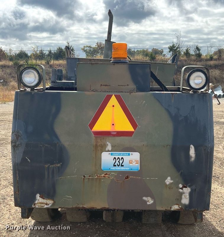 image for item NI9060 Hyster C530  pneumatic roller