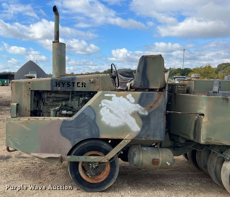 image for item NI9060 Hyster C530  pneumatic roller