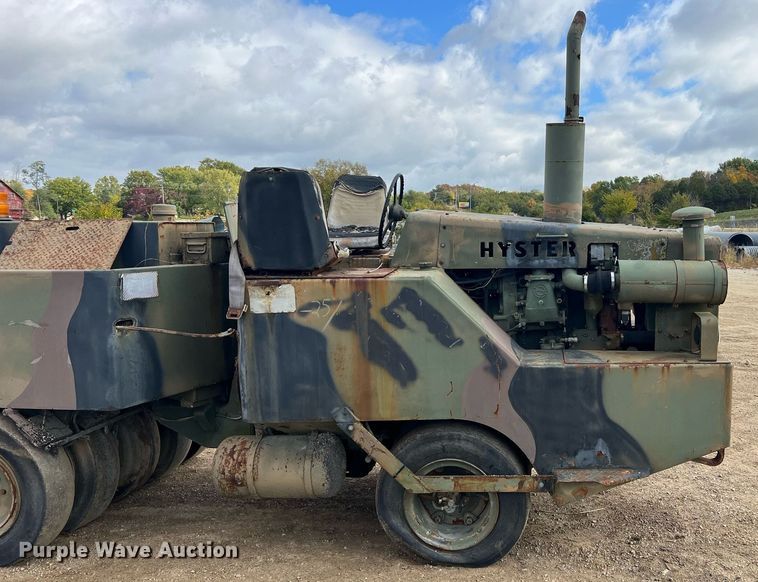 image for item NI9060 Hyster C530  pneumatic roller