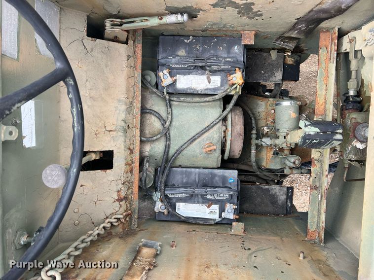 image for item NI9060 Hyster C530  pneumatic roller