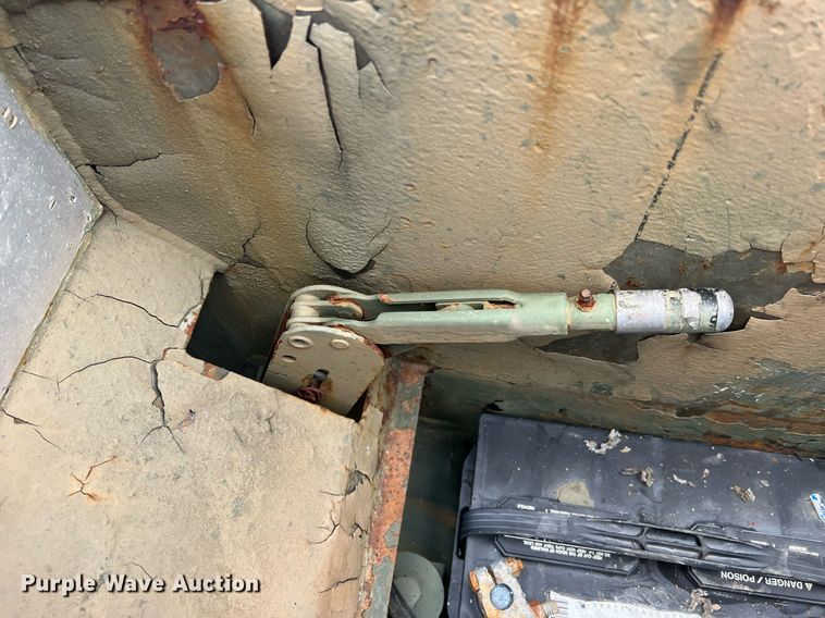 image for item NI9060 Hyster C530  pneumatic roller