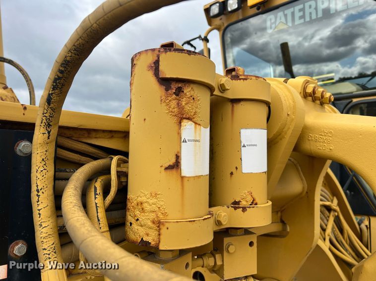 image for item NI9061 2005 Caterpillar 12H  VHP motor grader