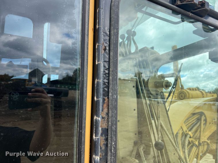 image for item NI9061 2005 Caterpillar 12H  VHP motor grader