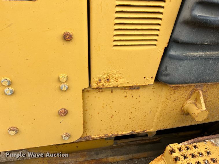 image for item NI9061 2005 Caterpillar 12H  VHP motor grader