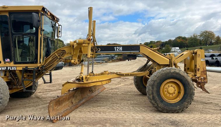 image for item NI9061 2005 Caterpillar 12H  VHP motor grader