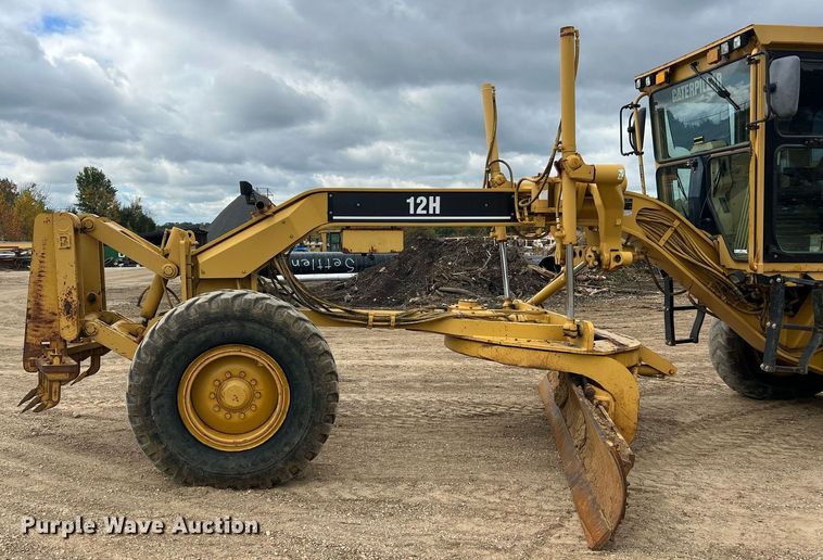 image for item NI9061 2005 Caterpillar 12H  VHP motor grader