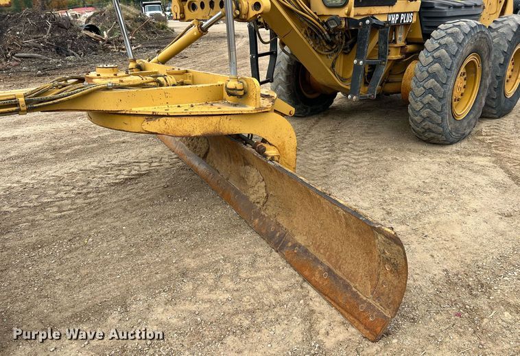 image for item NI9061 2005 Caterpillar 12H  VHP motor grader