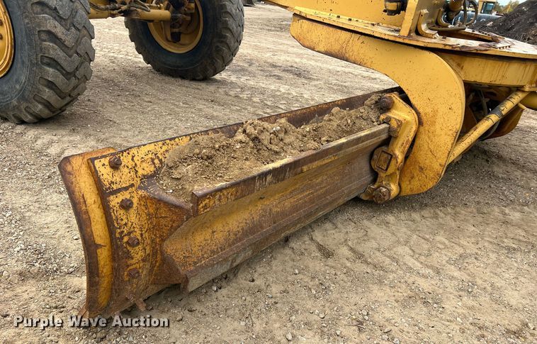 image for item NI9061 2005 Caterpillar 12H  VHP motor grader