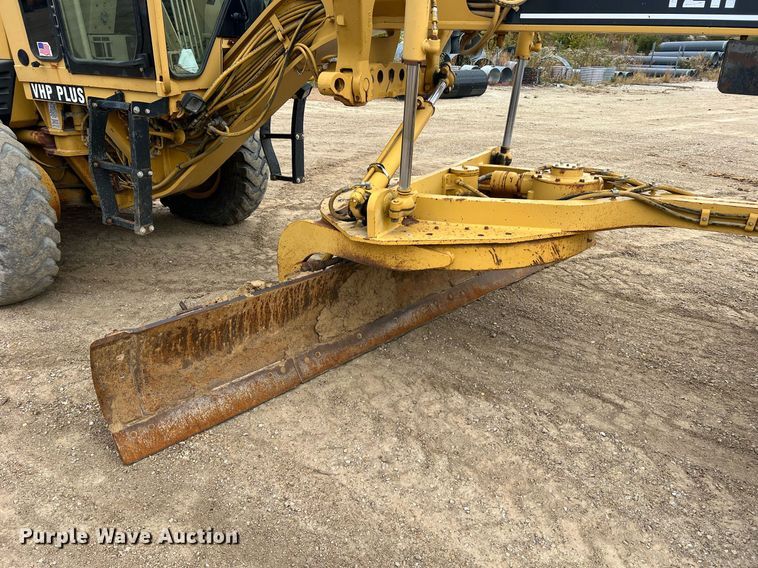 image for item NI9061 2005 Caterpillar 12H  VHP motor grader