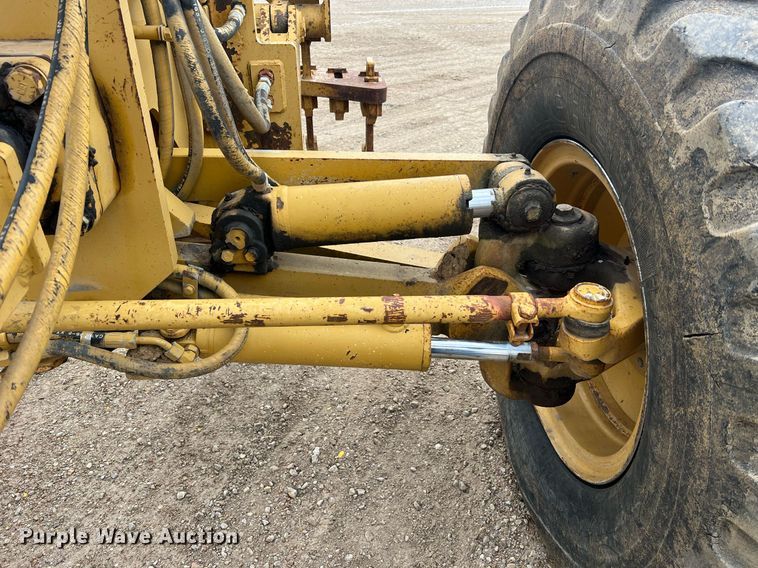 image for item NI9061 2005 Caterpillar 12H  VHP motor grader