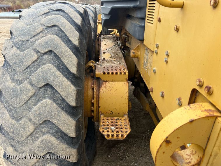 image for item NI9061 2005 Caterpillar 12H  VHP motor grader