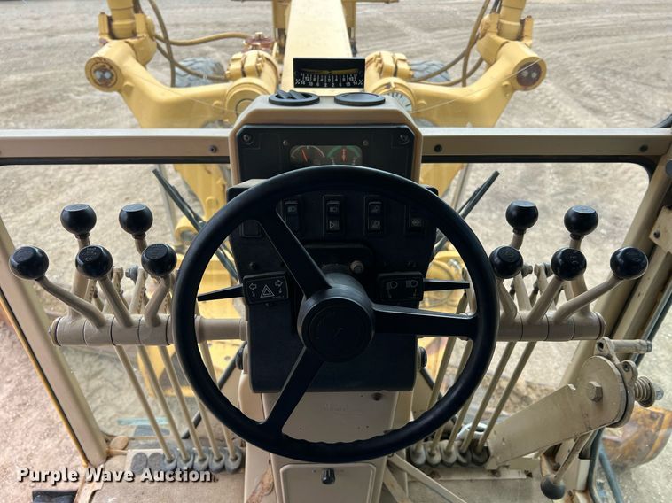 image for item NI9061 2005 Caterpillar 12H  VHP motor grader