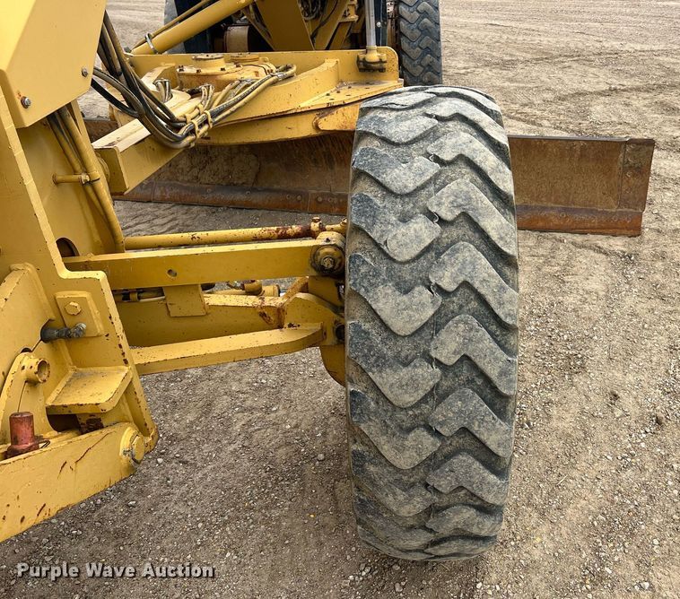 image for item NI9061 2005 Caterpillar 12H  VHP motor grader