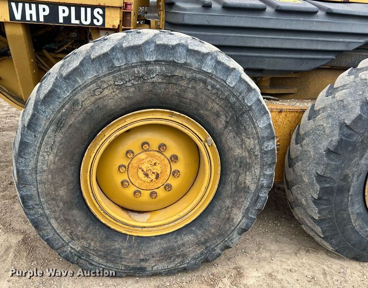 image for item NI9061 2005 Caterpillar 12H  VHP motor grader