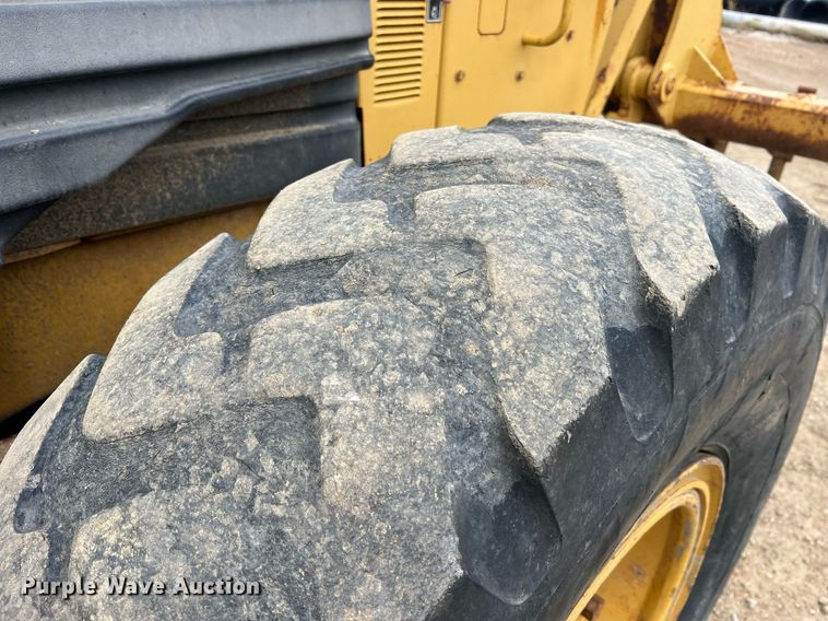 image for item NI9061 2005 Caterpillar 12H  VHP motor grader