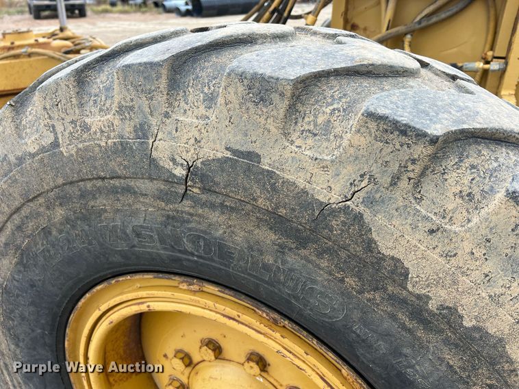 image for item NI9061 2005 Caterpillar 12H  VHP motor grader