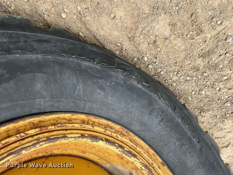 image for item NI9061 2005 Caterpillar 12H  VHP motor grader