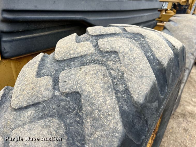 image for item NI9061 2005 Caterpillar 12H  VHP motor grader