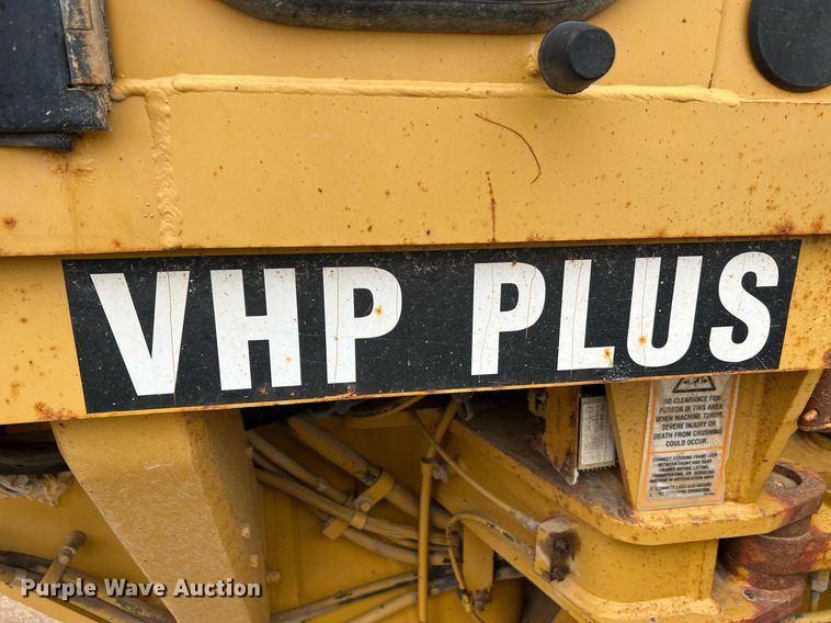 image for item NI9061 2005 Caterpillar 12H  VHP motor grader