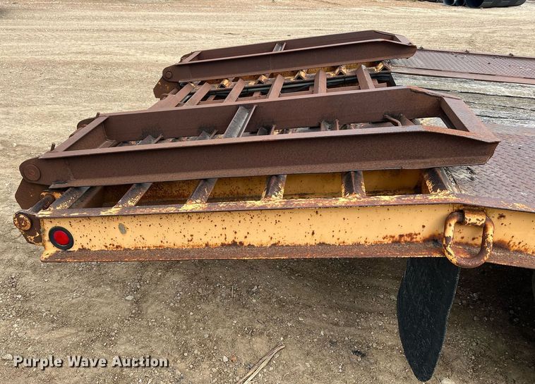 image for item NI9062 1989 Holden TD03025  equipment trailer