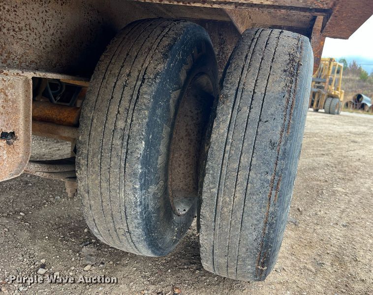 image for item NI9062 1989 Holden TD03025  equipment trailer