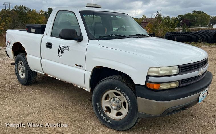 image for item NI9063 2002 Chevrolet Silverado 1500  pickup truck