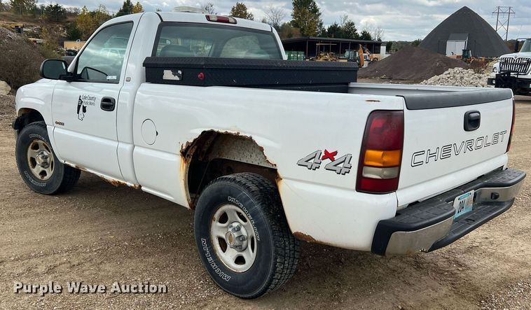 image for item NI9063 2002 Chevrolet Silverado 1500  pickup truck