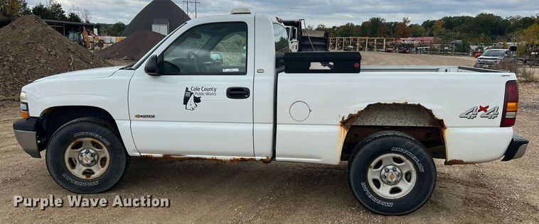 image for item NI9063 2002 Chevrolet Silverado 1500  pickup truck