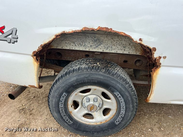 image for item NI9063 2002 Chevrolet Silverado 1500  pickup truck