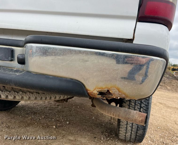 image for item NI9063 2002 Chevrolet Silverado 1500  pickup truck