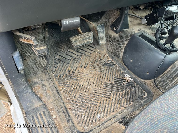 image for item NI9063 2002 Chevrolet Silverado 1500  pickup truck