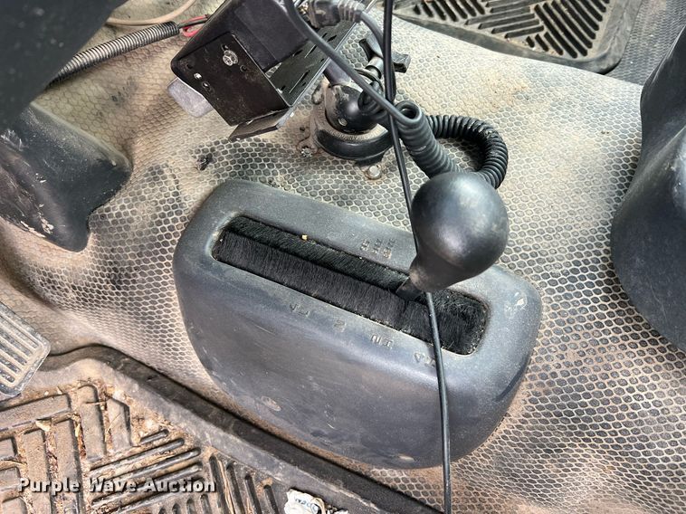 image for item NI9063 2002 Chevrolet Silverado 1500  pickup truck