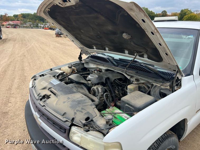 image for item NI9063 2002 Chevrolet Silverado 1500  pickup truck