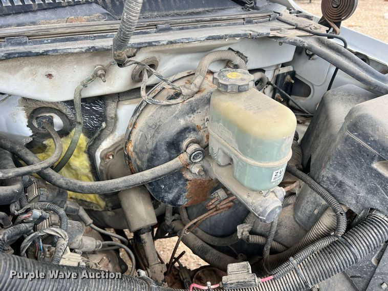 image for item NI9063 2002 Chevrolet Silverado 1500  pickup truck