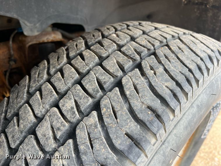 image for item NI9063 2002 Chevrolet Silverado 1500  pickup truck