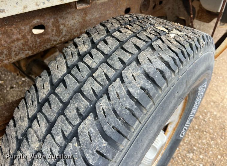 image for item NI9063 2002 Chevrolet Silverado 1500  pickup truck