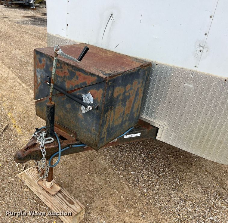 image for item NI9064 2004 Doolittle  enclosed cargo trailer
