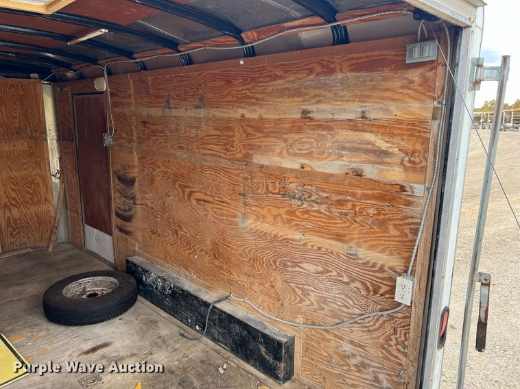 image for item NI9064 2004 Doolittle  enclosed cargo trailer