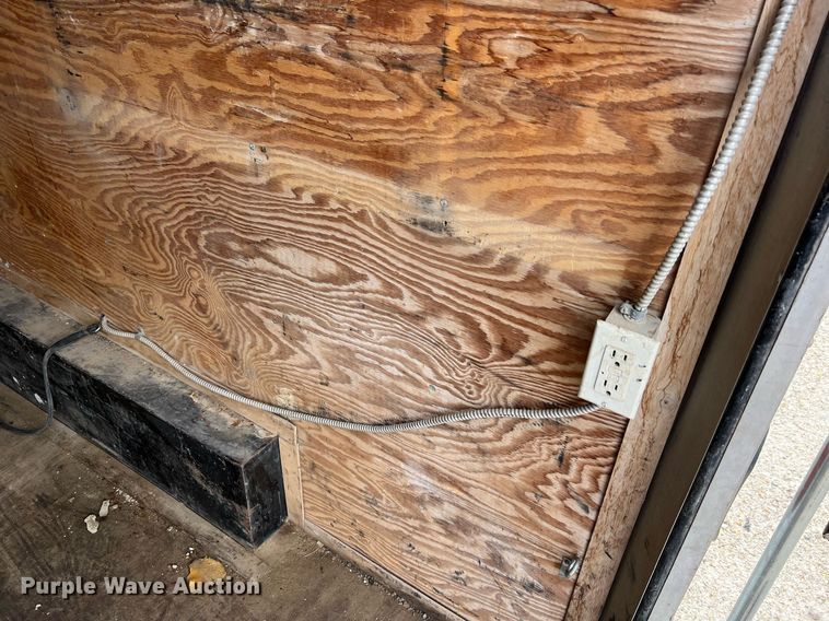 image for item NI9064 2004 Doolittle  enclosed cargo trailer