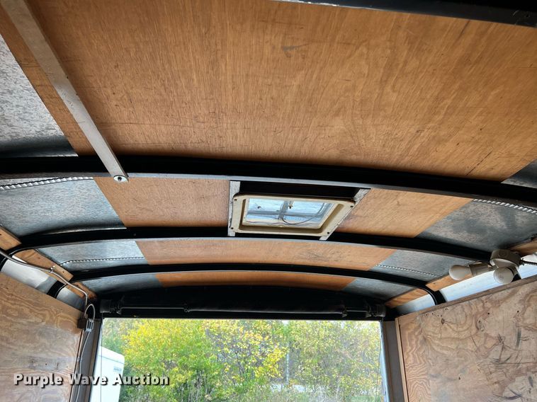 image for item NI9064 2004 Doolittle  enclosed cargo trailer