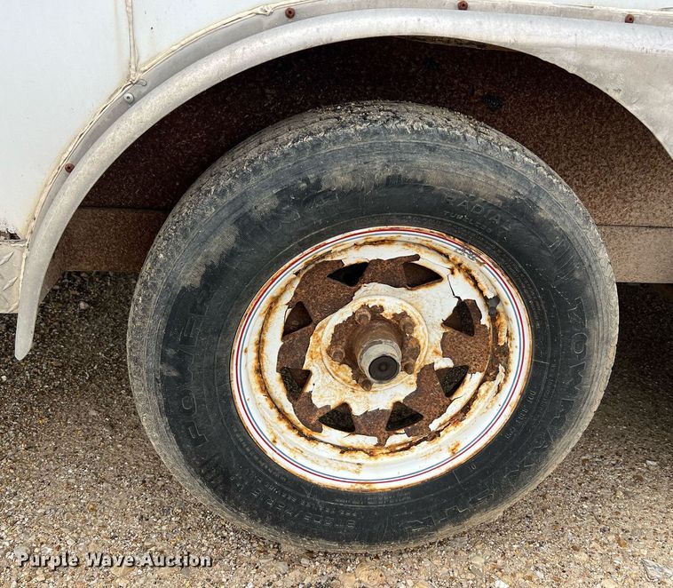 image for item NI9064 2004 Doolittle  enclosed cargo trailer