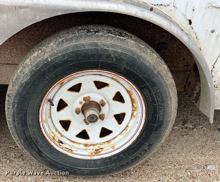 image for item NI9064 2004 Doolittle  enclosed cargo trailer