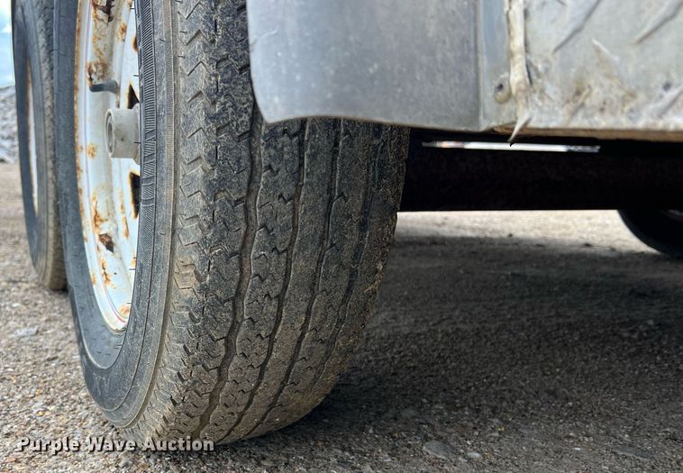 image for item NI9064 2004 Doolittle  enclosed cargo trailer