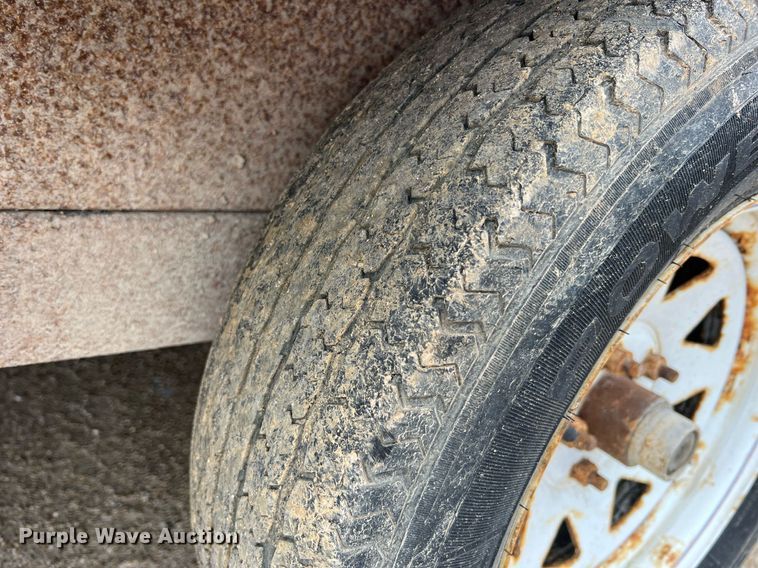 image for item NI9064 2004 Doolittle  enclosed cargo trailer