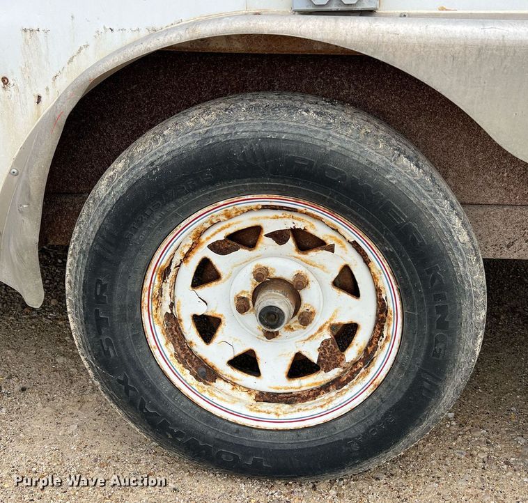 image for item NI9064 2004 Doolittle  enclosed cargo trailer