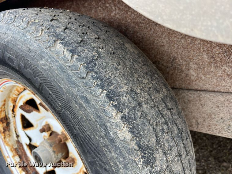 image for item NI9064 2004 Doolittle  enclosed cargo trailer